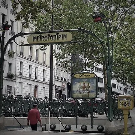 לינה וארוחת בוקר Maison Mouz