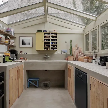 Maison Mouz לינה וארוחת בוקר פריז